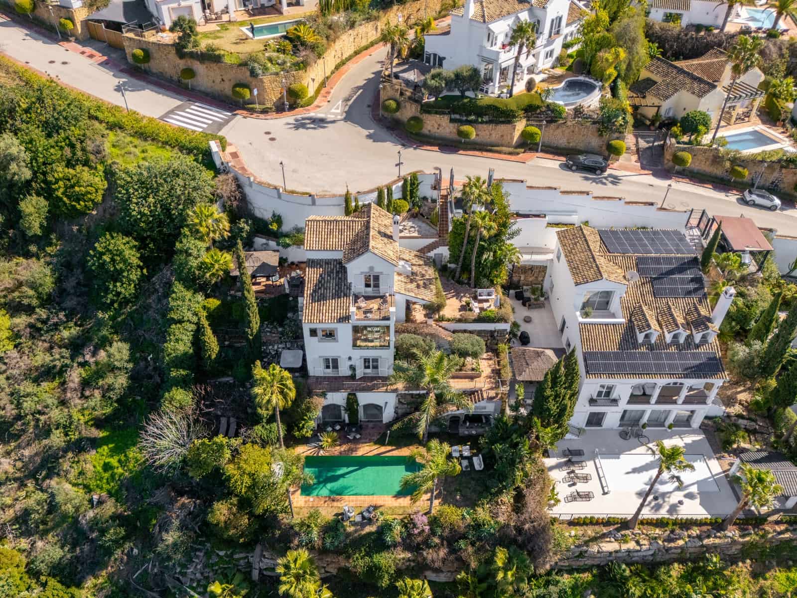 4 soverom Villa til salgs i Istan med svømmebasseng garasje - € 1 750 000 (Ref: 9637300)