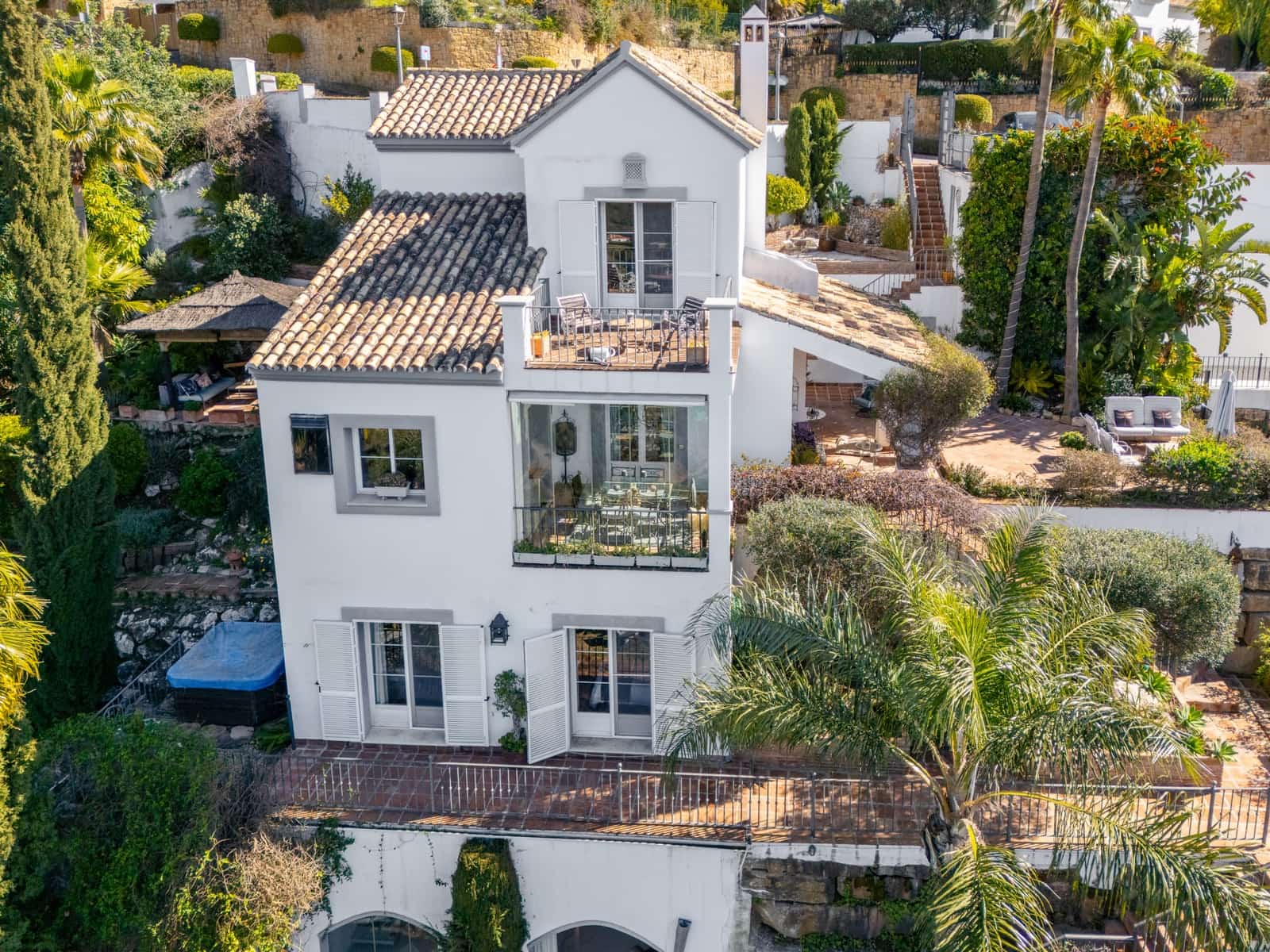 4 soverom Villa til salgs i Istan med svømmebasseng garasje - € 1 750 000 (Ref: 9637300)