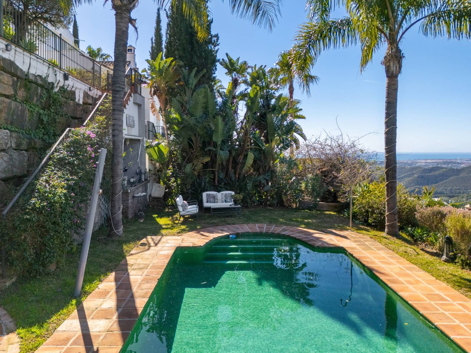 4 soverom Villa til salgs i Istan med svømmebasseng garasje - € 1 750 000 (Ref: 9637300)