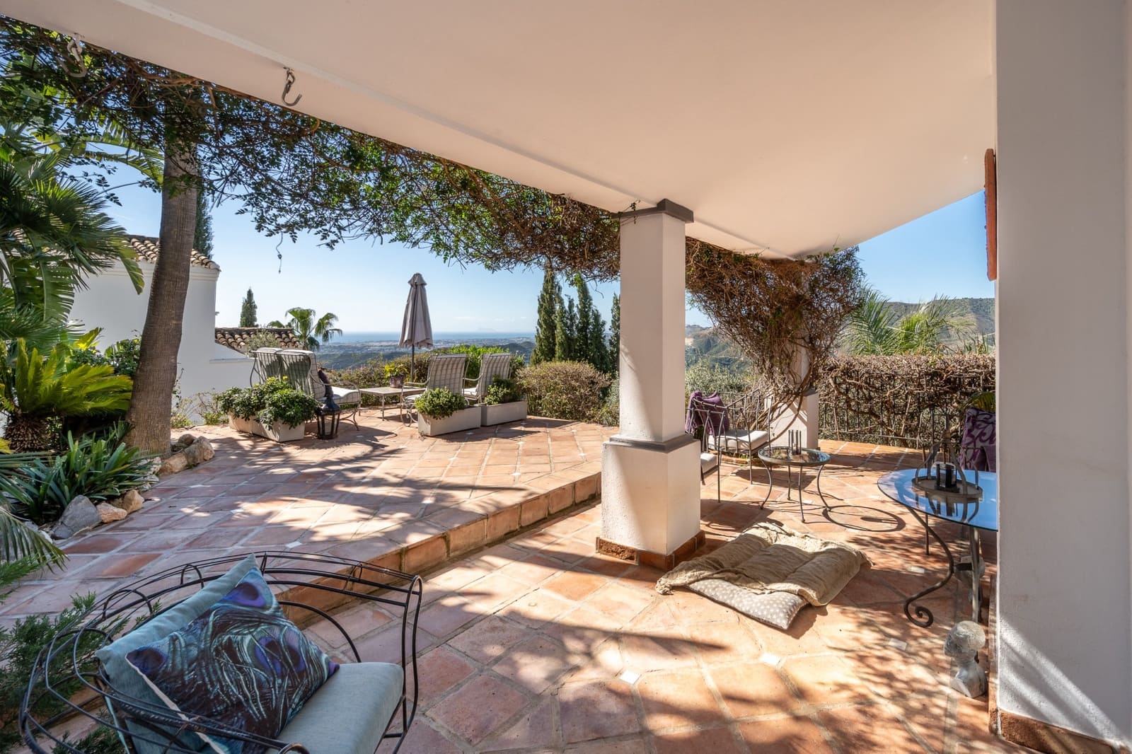4 soveværelse Villa til salg i Istan med swimmingpool garage - € 1.750.000 (Ref: 9637300)