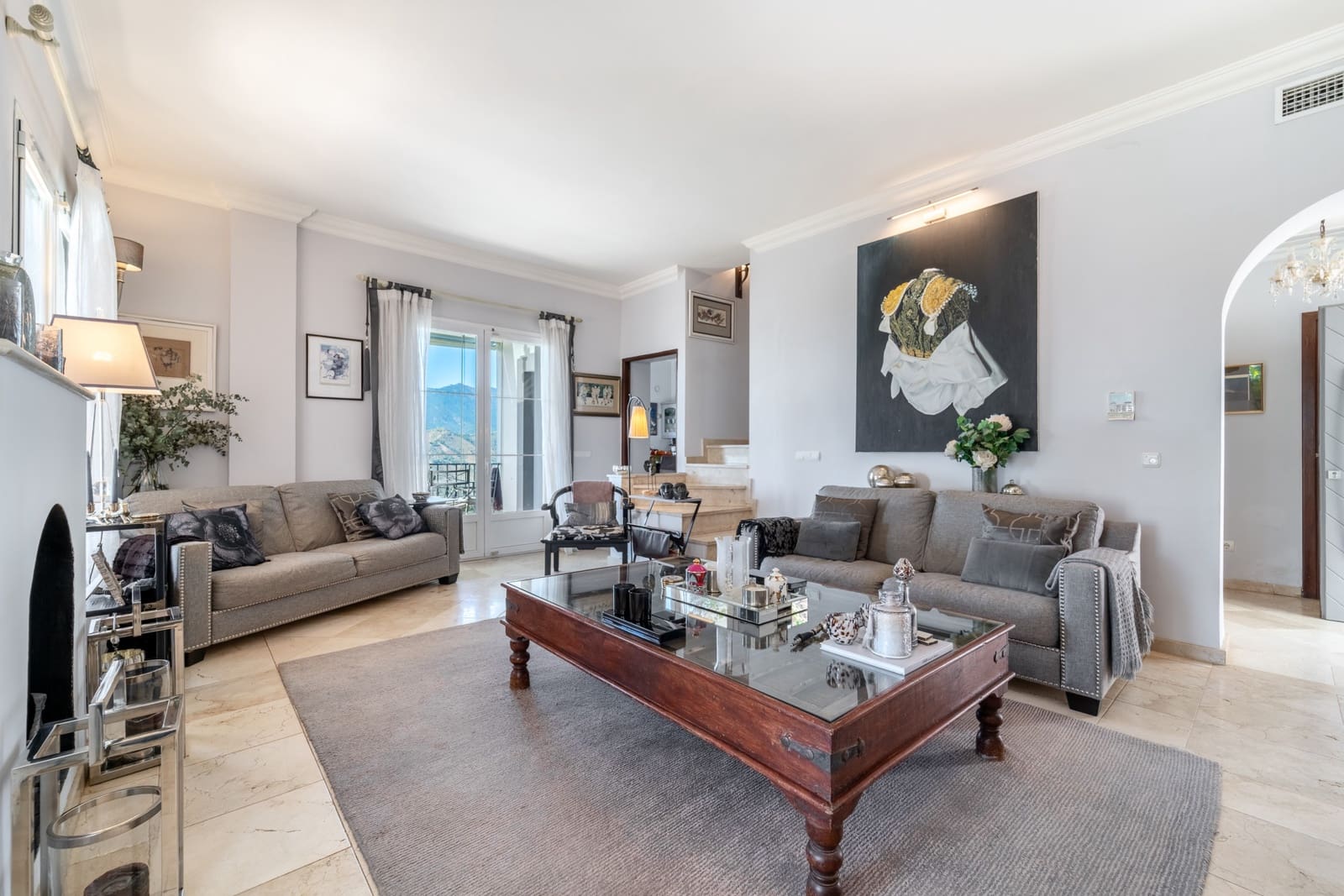 4 soveværelse Villa til salg i Istan med swimmingpool garage - € 1.750.000 (Ref: 9637300)