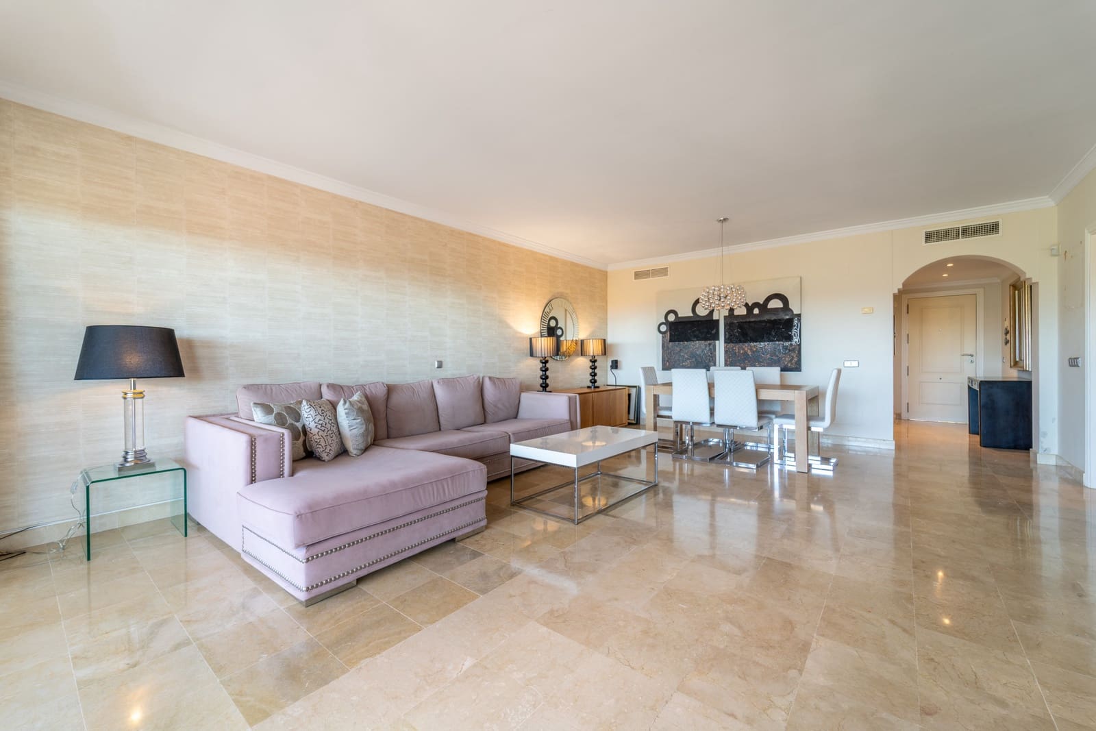 2 bedroom Apartment for sale in Estepona with pool garage - € 499,000 (Ref: 9647945)