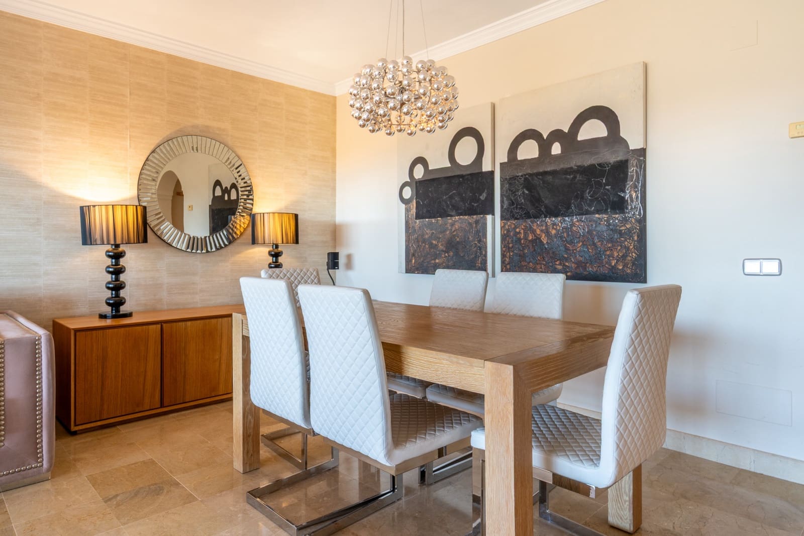 2 bedroom Apartment for sale in Estepona with pool garage - € 499,000 (Ref: 9647945)