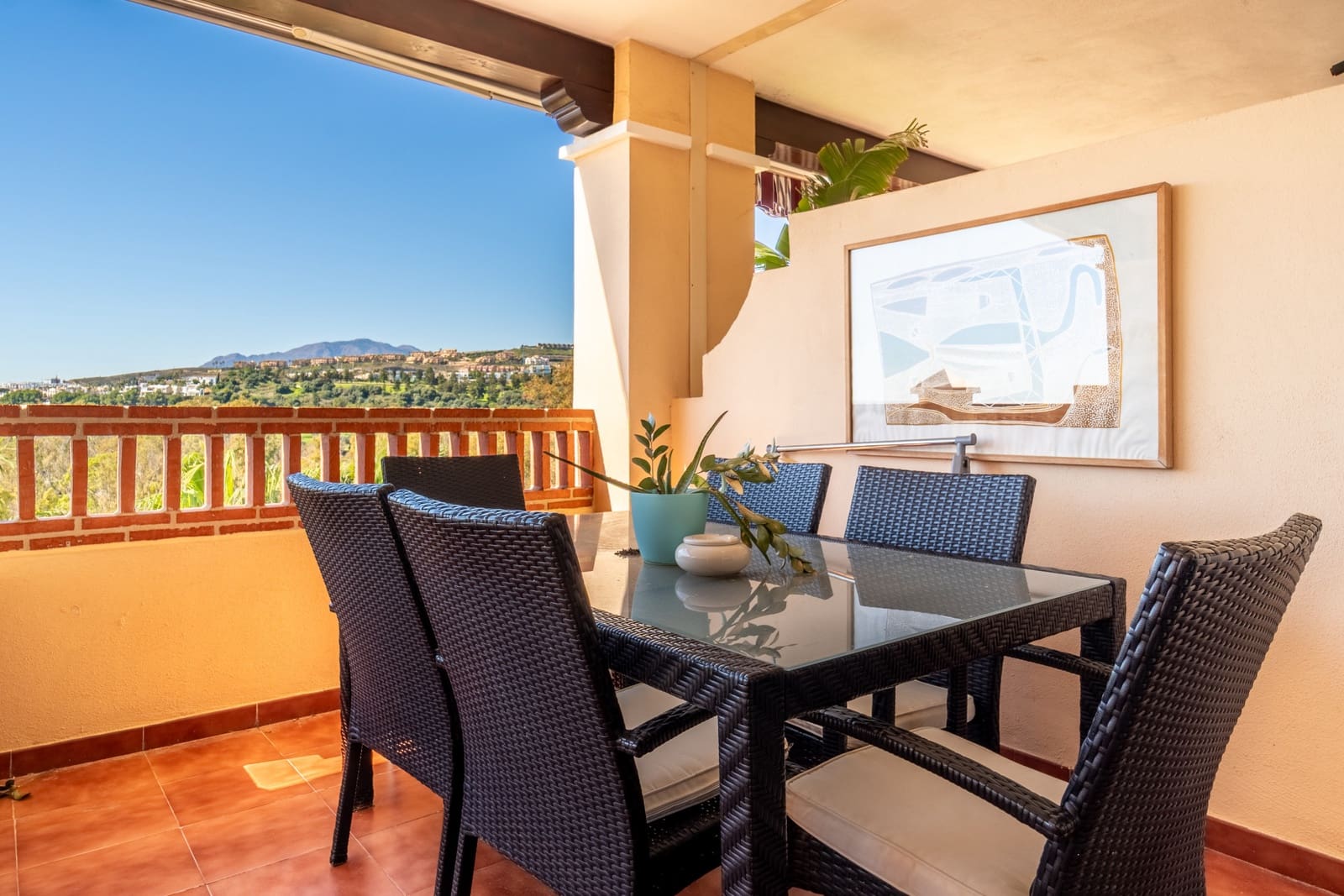 2 bedroom Apartment for sale in Estepona with pool garage - € 499,000 (Ref: 9647945)