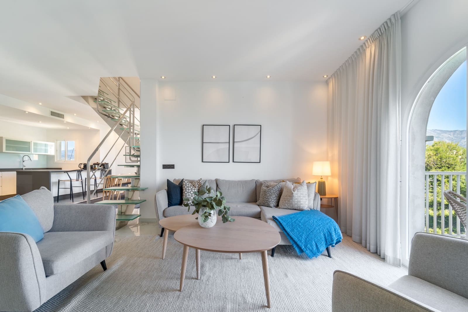 3 sypialnia Penthouse na sprzedaż w Marbella z basenem garażem - 1 595 000 € (Ref: 9647946)