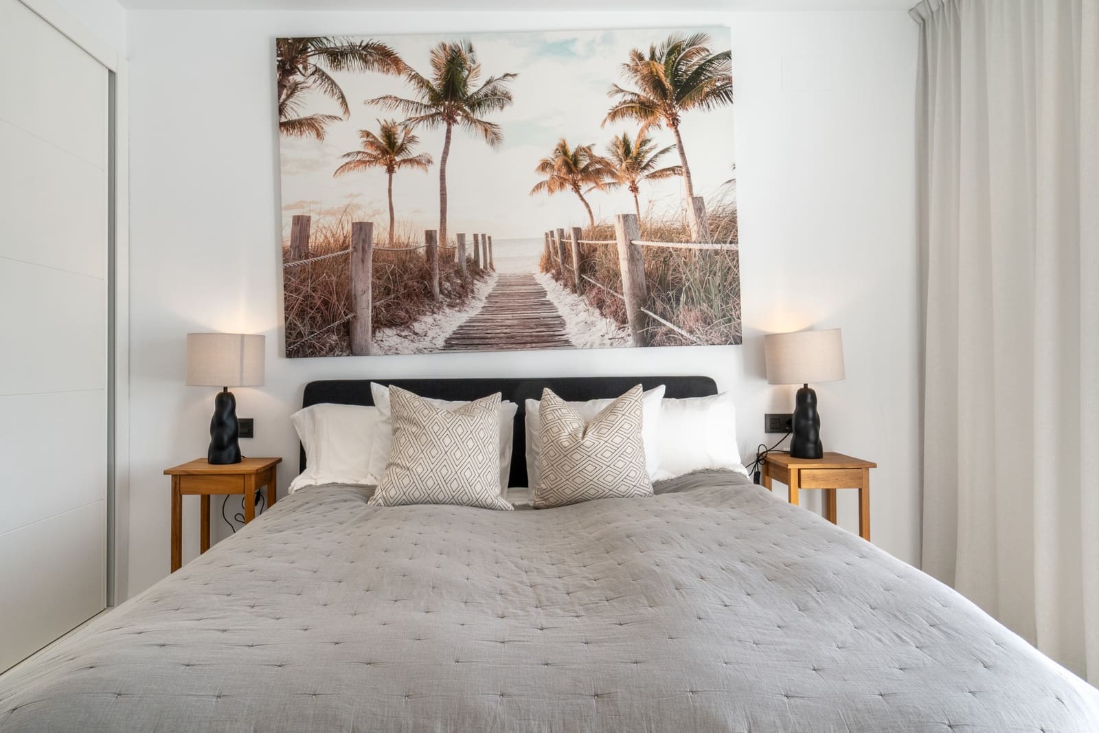 3 sypialnia Penthouse na sprzedaż w Marbella z basenem garażem - 1 595 000 € (Ref: 9647946)