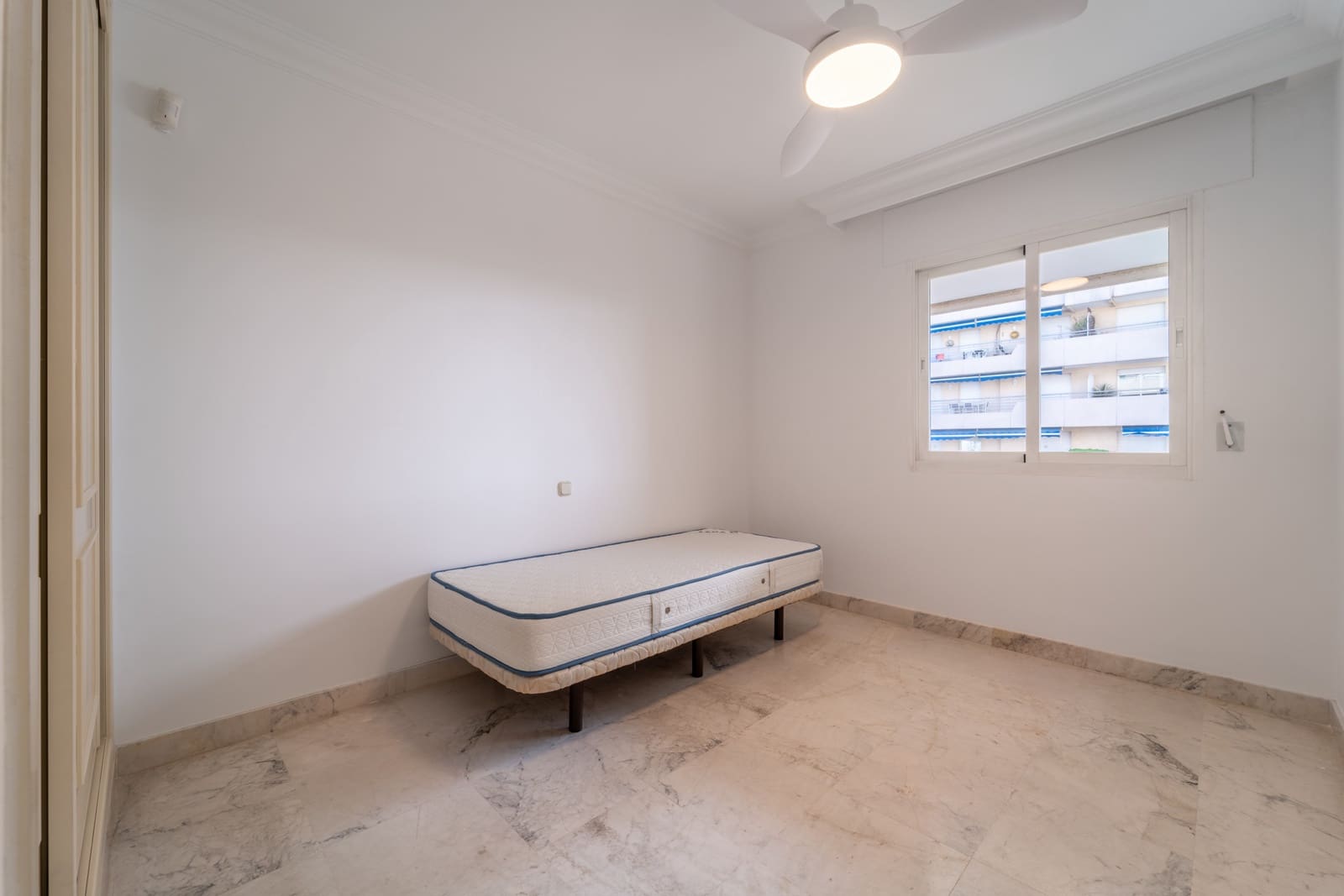 3 sovrum Lägenhet till salu i Marbella med pool garage - 995 000 € (Ref: 9651711)