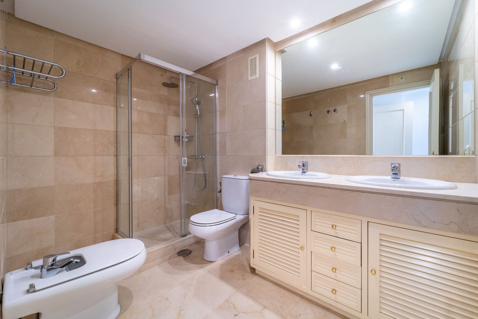 3 sovrum Lägenhet till salu i Marbella med pool garage - 995 000 € (Ref: 9651711)