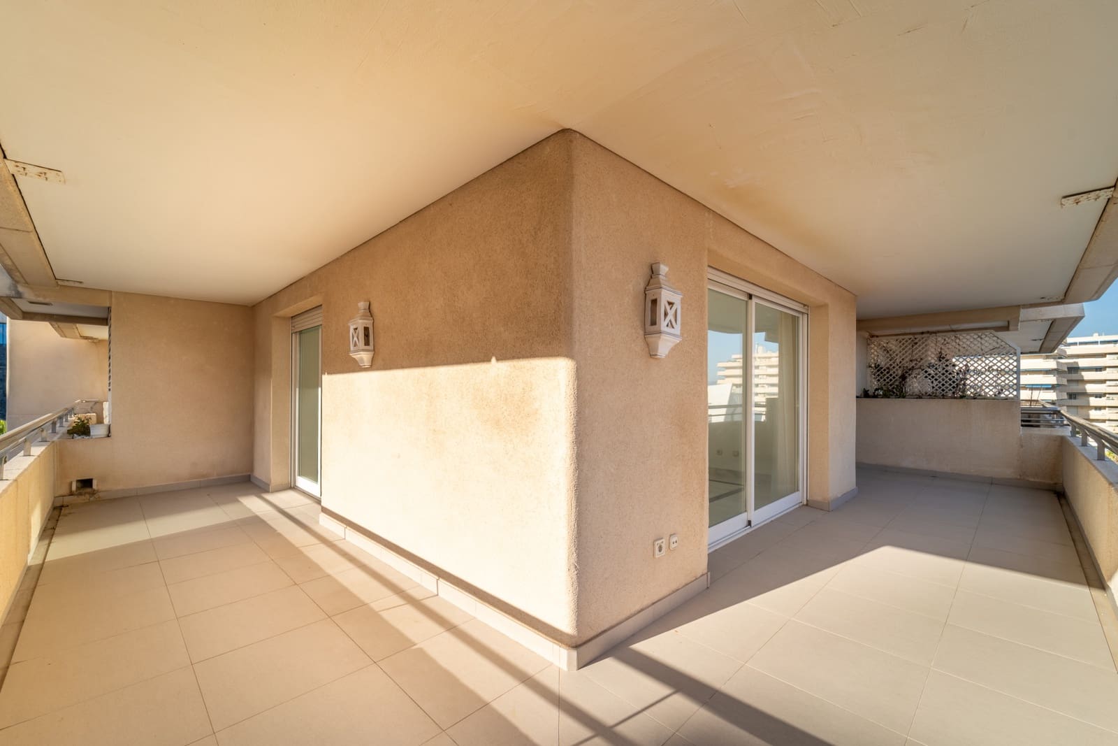 3 sovrum Lägenhet till salu i Marbella med pool garage - 995 000 € (Ref: 9651711)