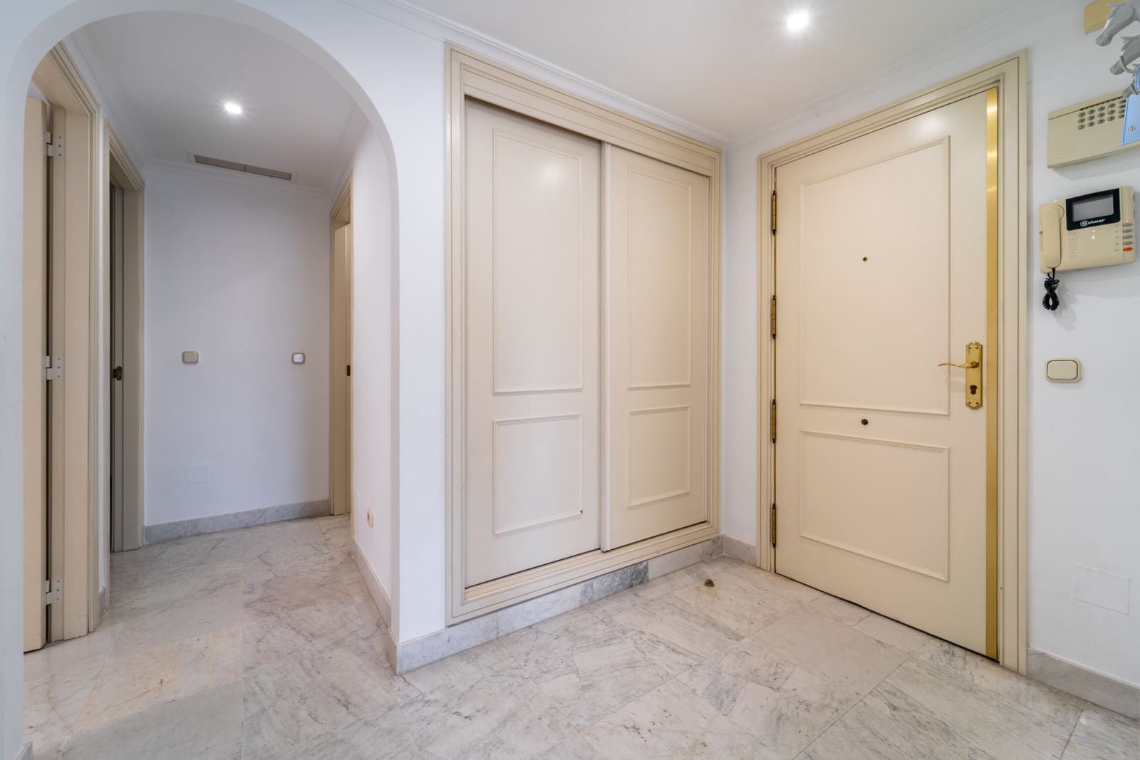 3 sovrum Lägenhet till salu i Marbella med pool garage - 995 000 € (Ref: 9651711)