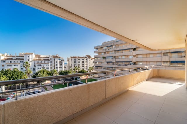 3 chambre Appartement à vendre à Marbella avec piscine garage - 880 000 € (Ref: 9651711)