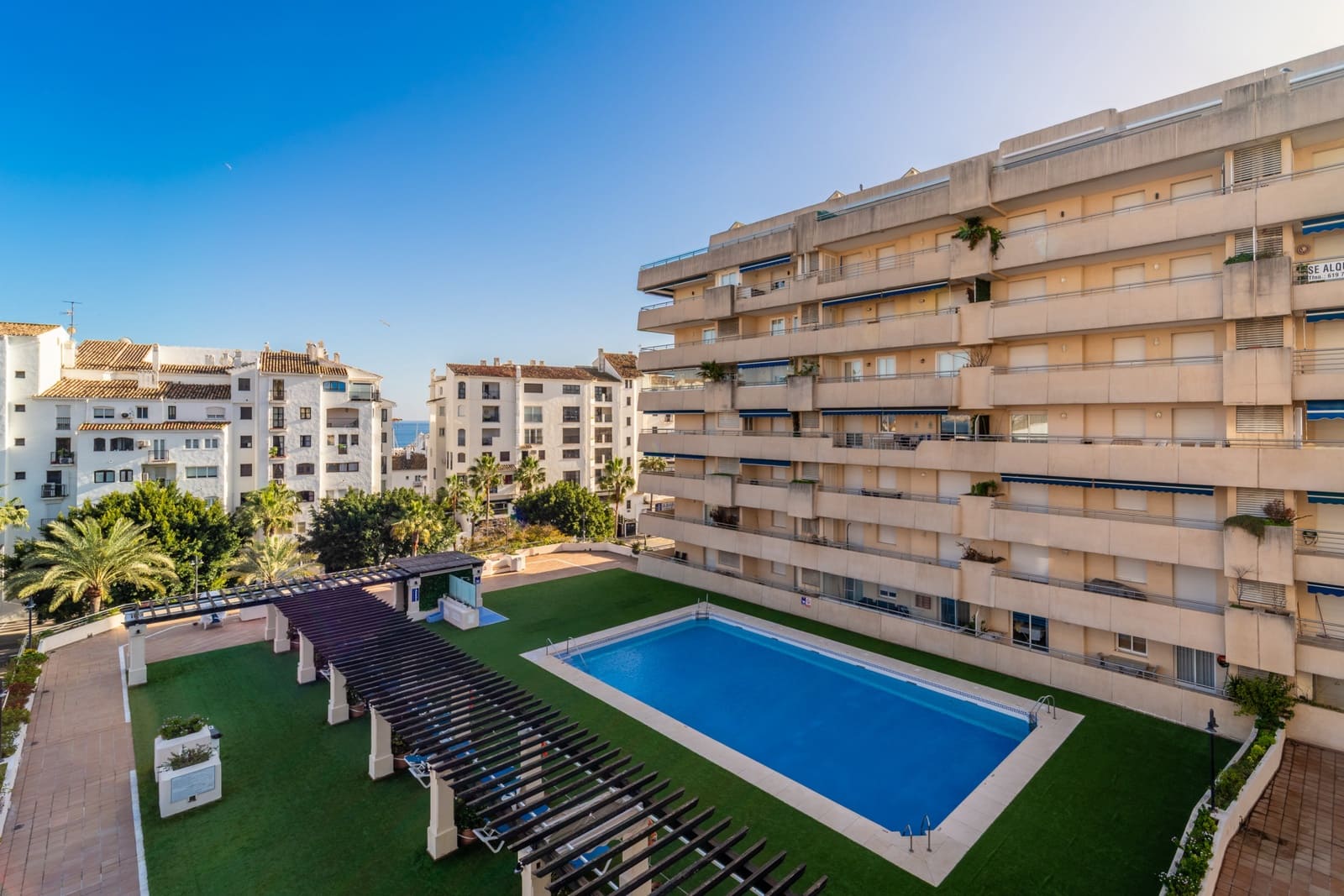 3 makuuhuone Huoneisto myytävänä paikassa Marbella mukana uima-altaan 
autotalli - 880 000 € (Ref: 9651711)