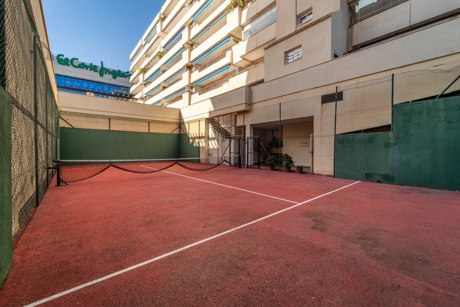 3 makuuhuone Huoneisto myytävänä paikassa Marbella mukana uima-altaan 
autotalli - 880 000 € (Ref: 9651711)