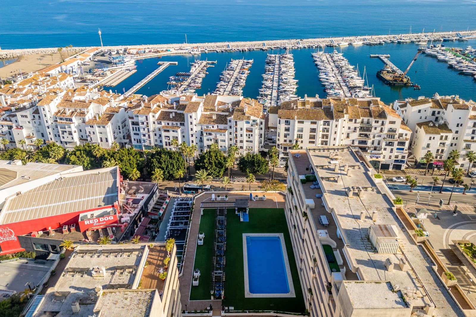3 makuuhuone Huoneisto myytävänä paikassa Marbella mukana uima-altaan 
autotalli - 880 000 € (Ref: 9651711)