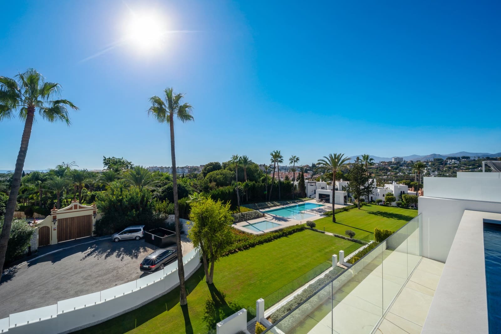 3 soveværelse Villa til salg i Marbella med swimmingpool garage - € 5.950.000 (Ref: 9655863)