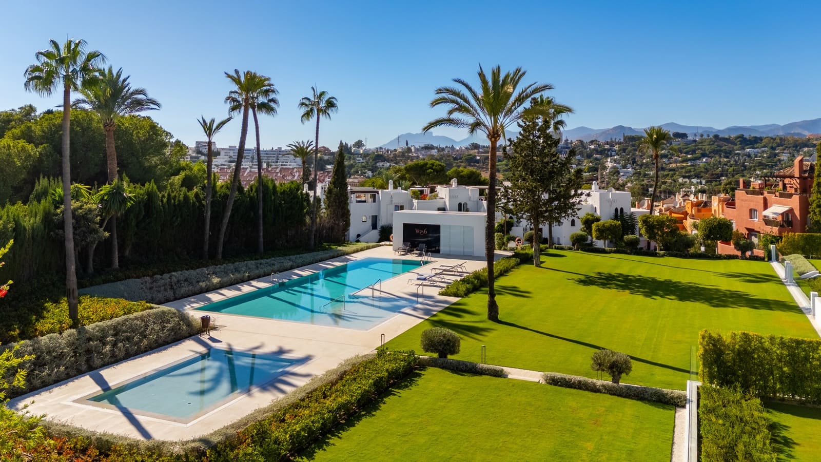 3 soveværelse Villa til salg i Marbella med swimmingpool garage - € 5.950.000 (Ref: 9655863)