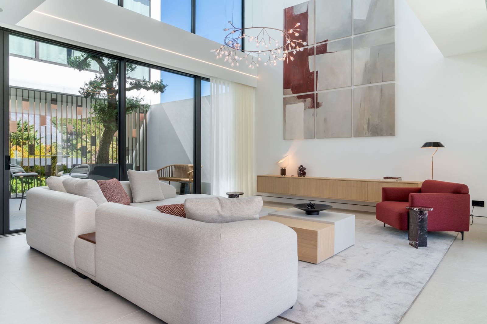 3 bedroom Villa for sale in Marbella with pool garage - € 5,950,000 (Ref: 9655863)