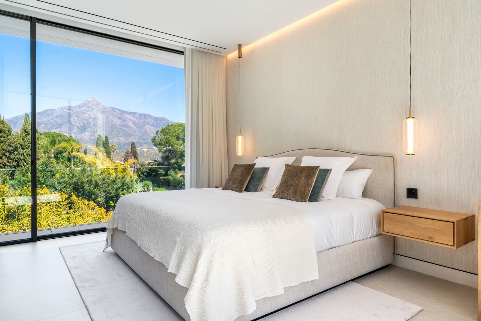 3 quarto Moradia para venda em Marbella com piscina garagem - 5 950 000 € (Ref: 9655863)