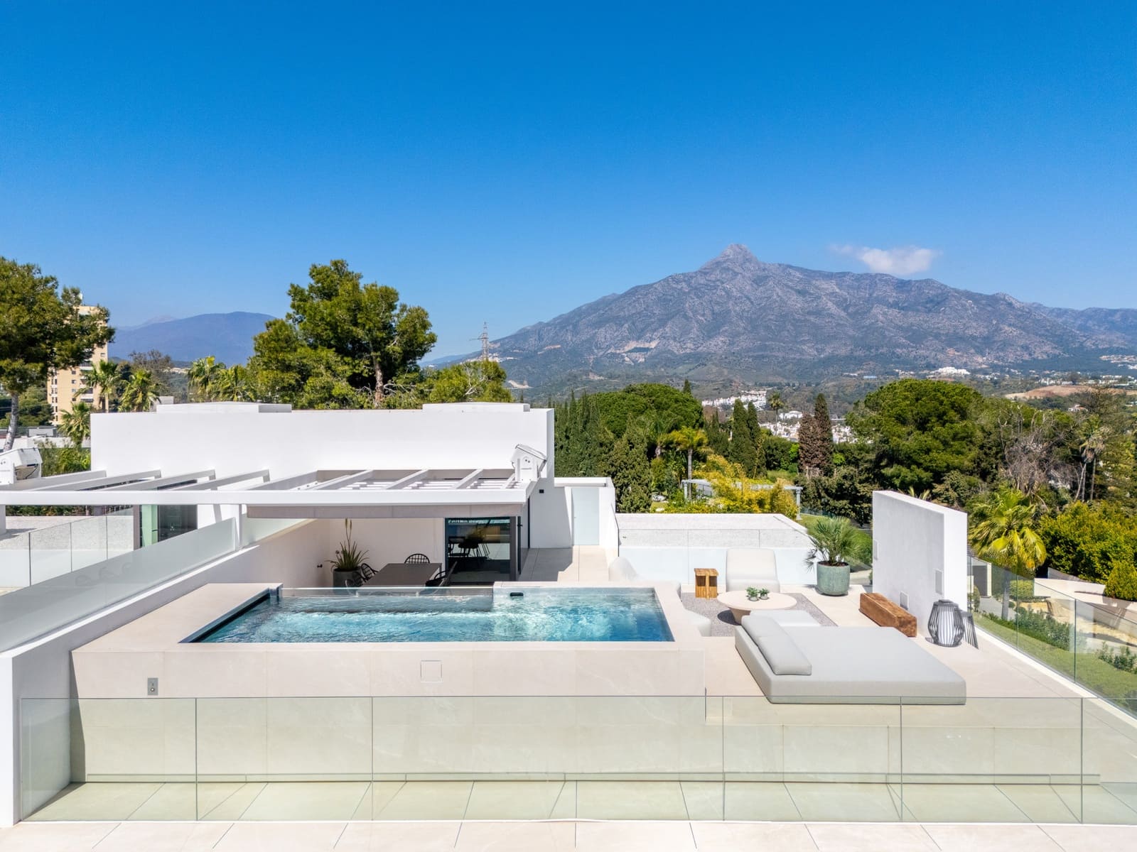 3 quarto Moradia para venda em Marbella com piscina garagem - 5 950 000 € (Ref: 9655863)