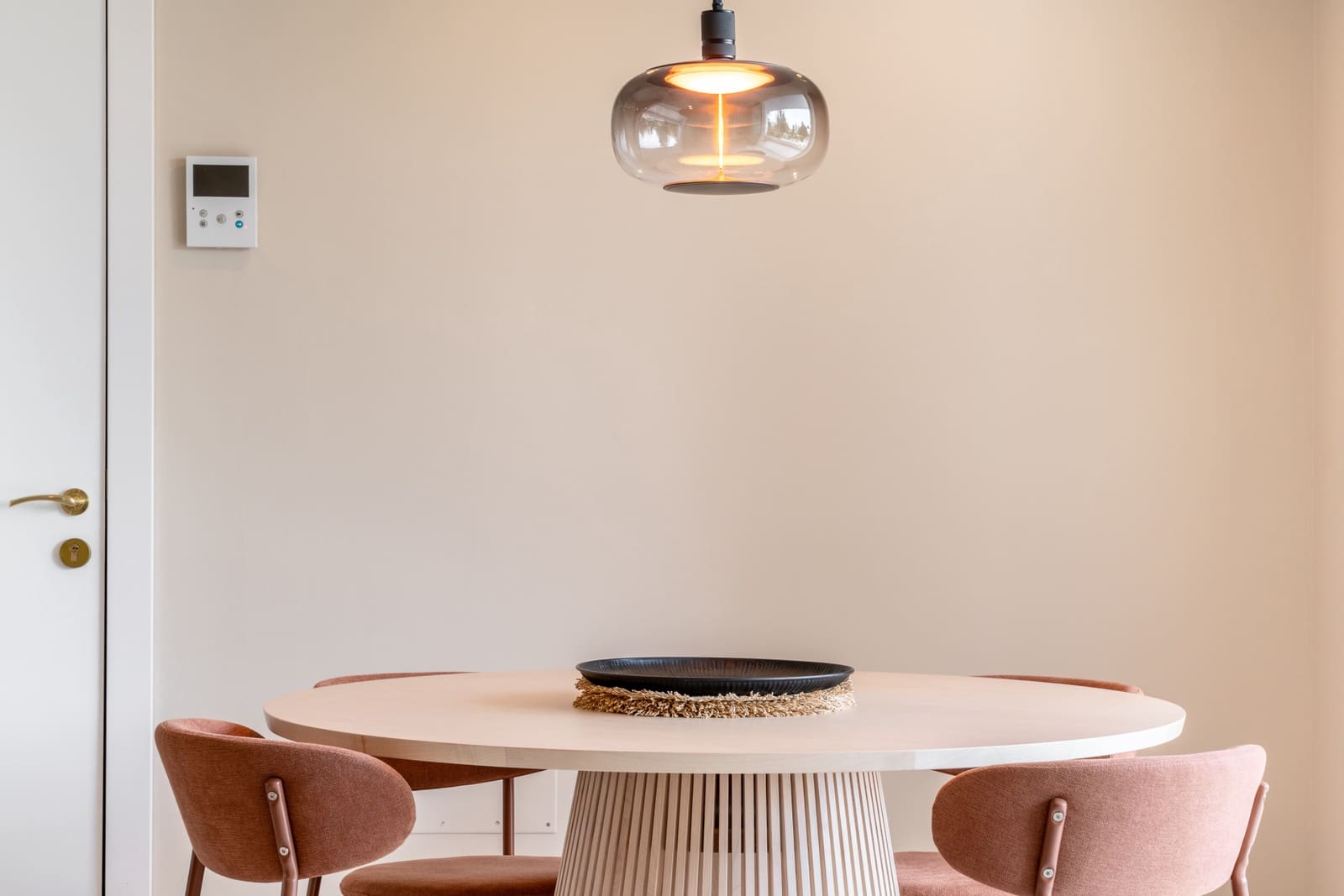 Appartement de 2 chambres à louer à Marbella avec piscine garage - 2 750 € (Ref: 9665135)