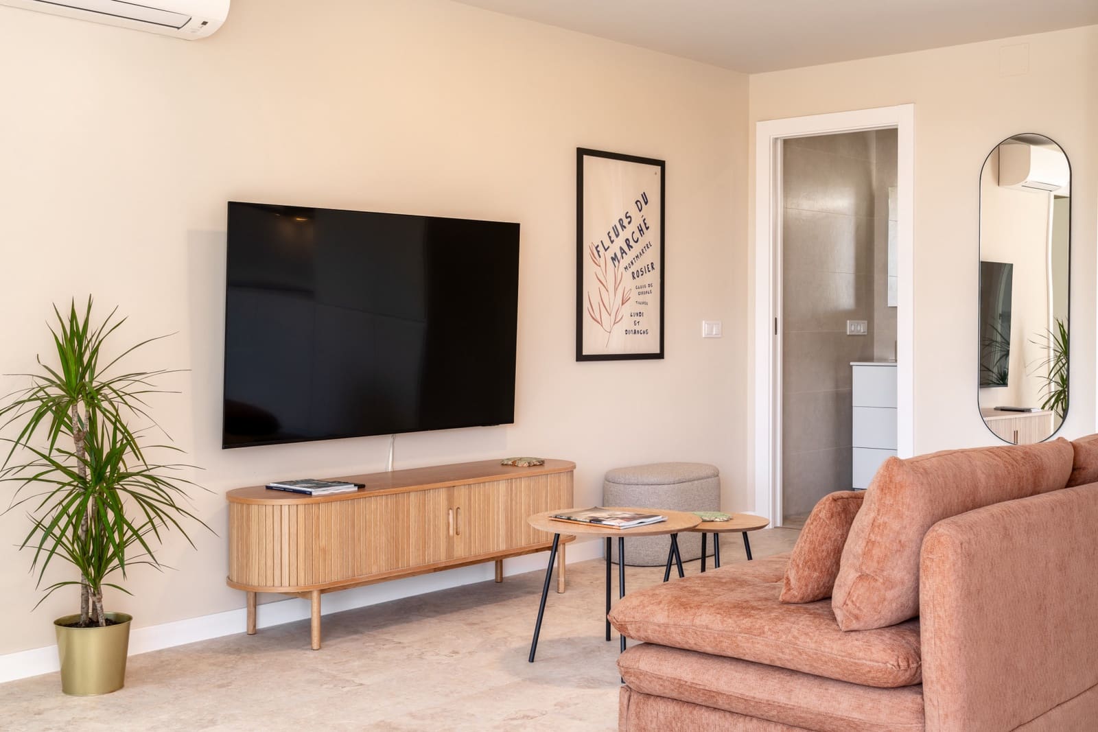 Appartement de 2 chambres à louer à Marbella avec piscine garage - 2 750 € (Ref: 9665135)