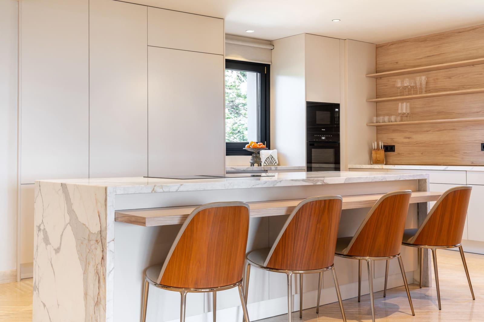 4 slaapkamer Penthouse te huur in Marbella met zwembad garage - € 18.000 (Ref: 9667178)