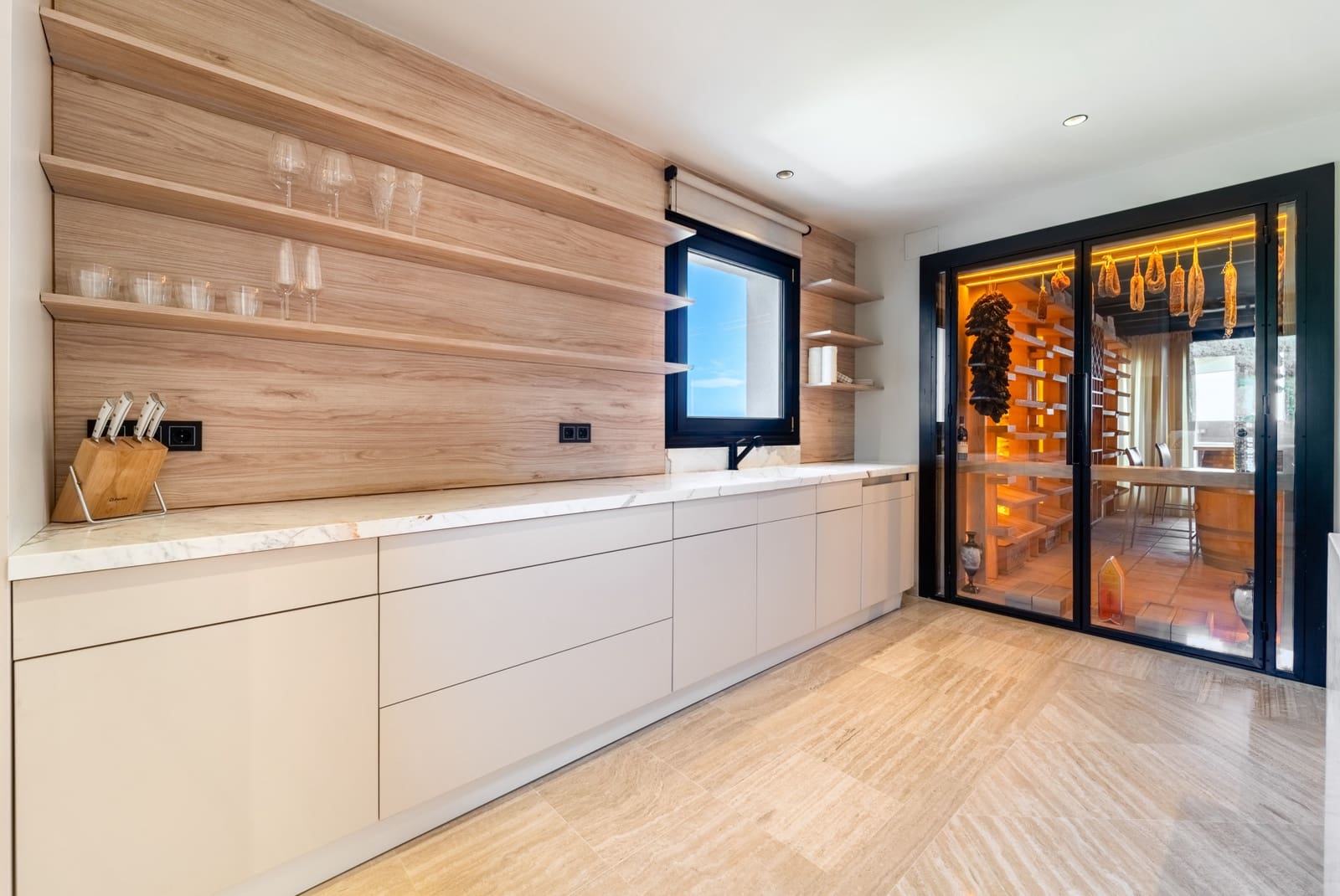 4 slaapkamer Penthouse te huur in Marbella met zwembad garage - € 18.000 (Ref: 9667178)