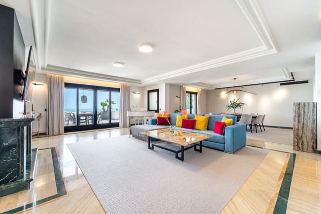 4 soveværelse Penthouse til leje i Marbella med swimmingpool garage - € 16.500 (Ref: 9667178)