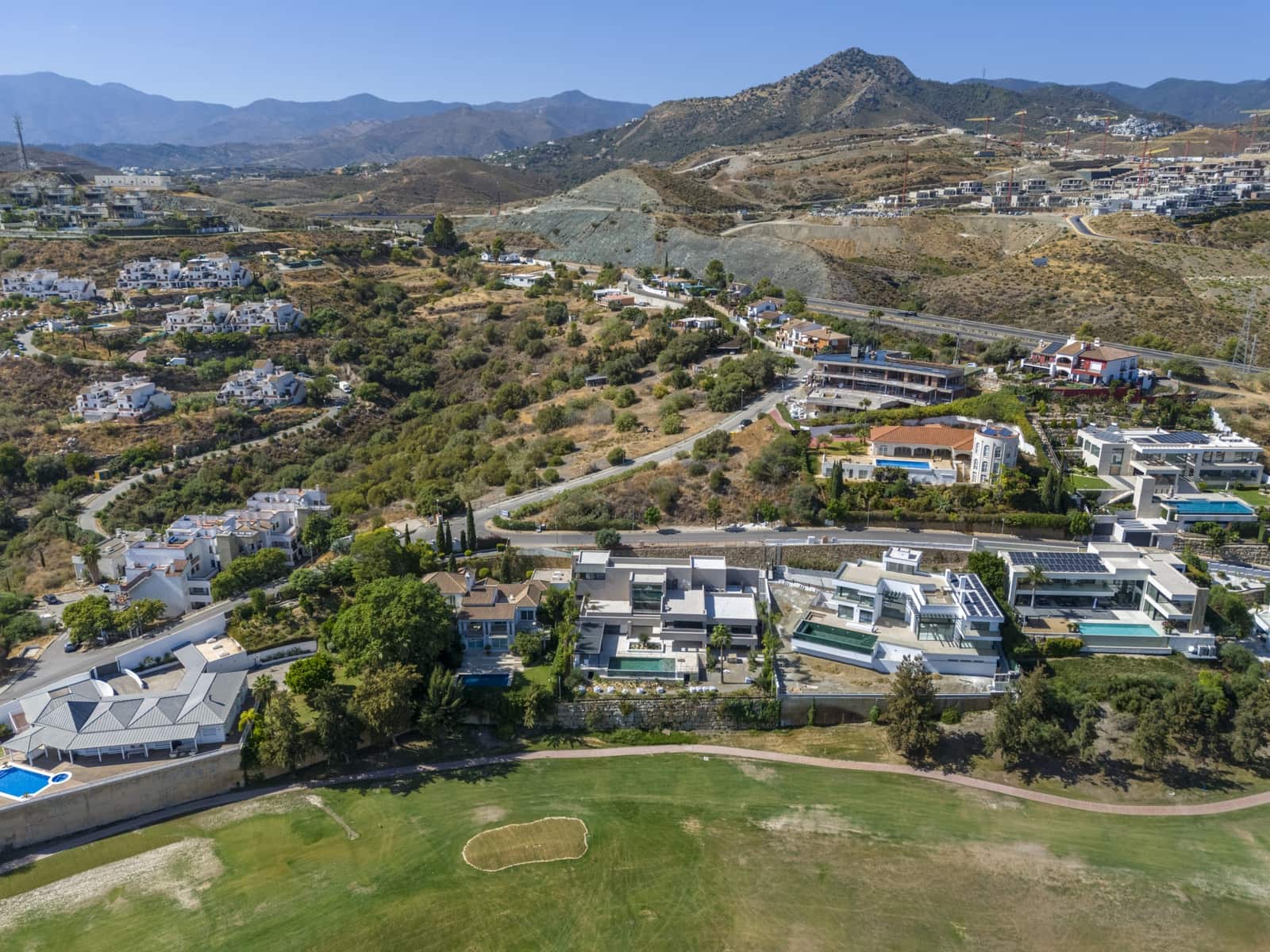 Building Plot for sale in Benahavis - € 2,145,000 (Ref: 9670314)