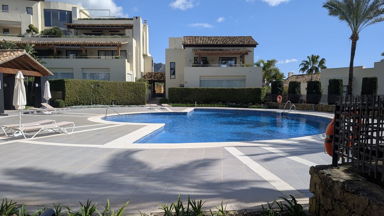 2 soveværelse Lejlighed til leje i Marbella med swimmingpool garage - € 5.000 (Ref: 9672453)