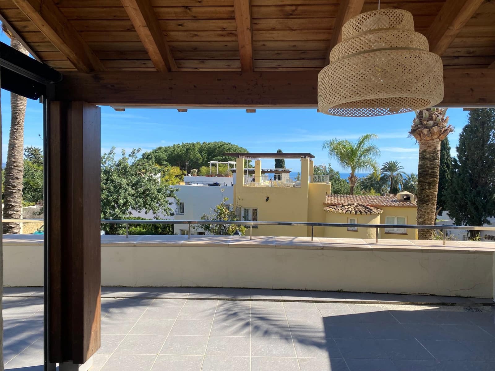 2 soveværelse Lejlighed til leje i Marbella med swimmingpool garage - € 5.000 (Ref: 9672453)