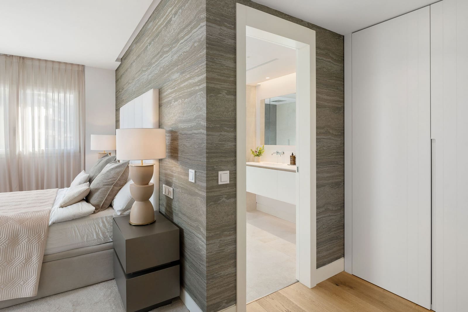 3 bedroom Penthouse for sale in Marbella with pool garage - € 3,895,000 (Ref: 9677062)