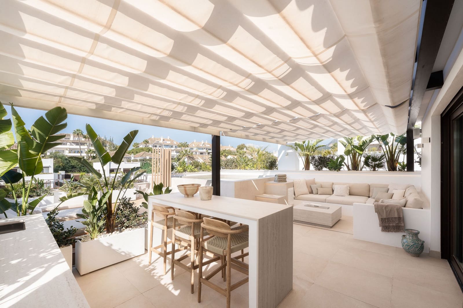 3 bedroom Penthouse for sale in Marbella with pool garage - € 3,895,000 (Ref: 9677062)