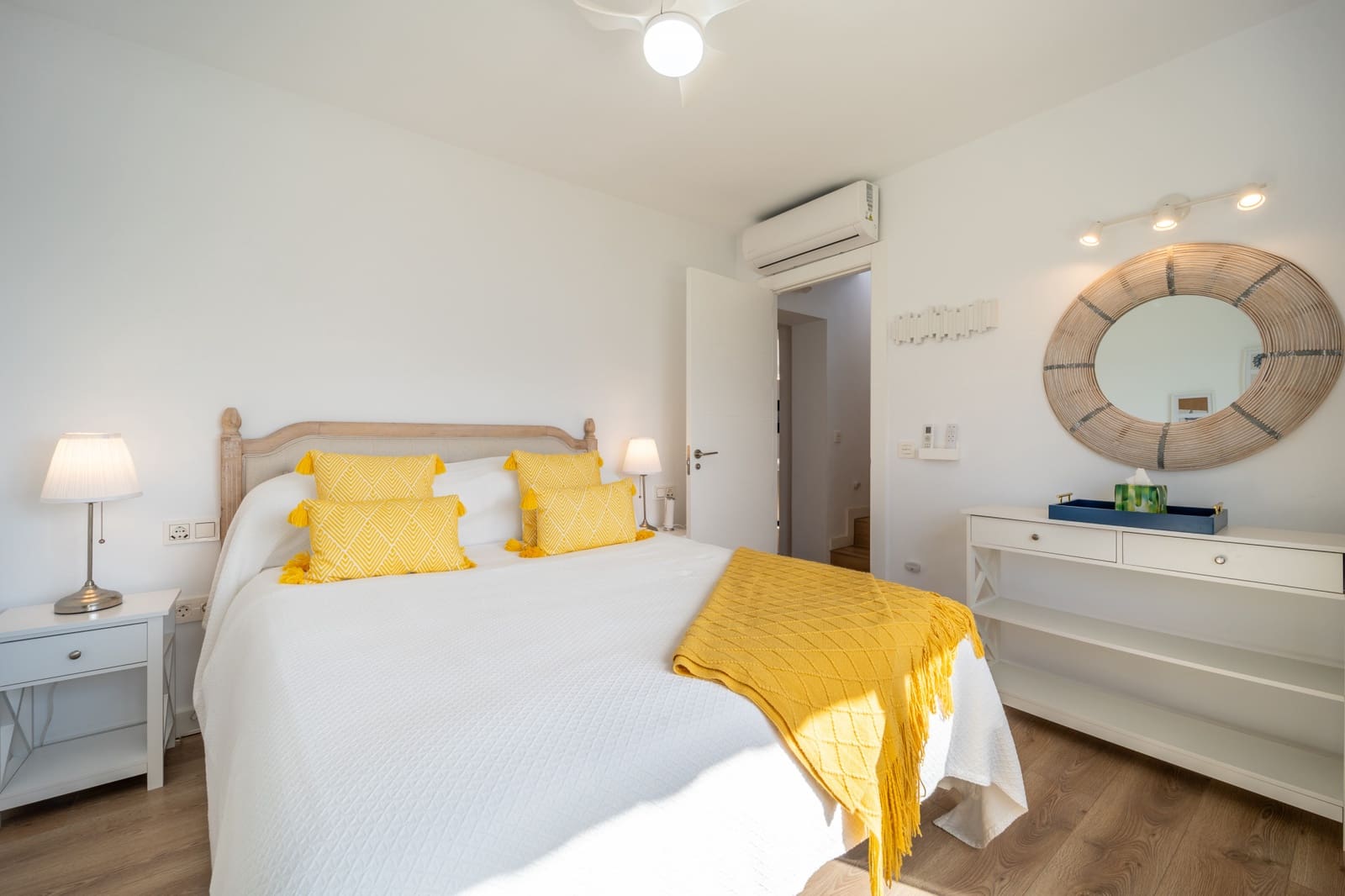 2 chambre Maison de Ville à vendre à Estepona avec piscine garage - 1 500 000 € (Ref: 9677063)