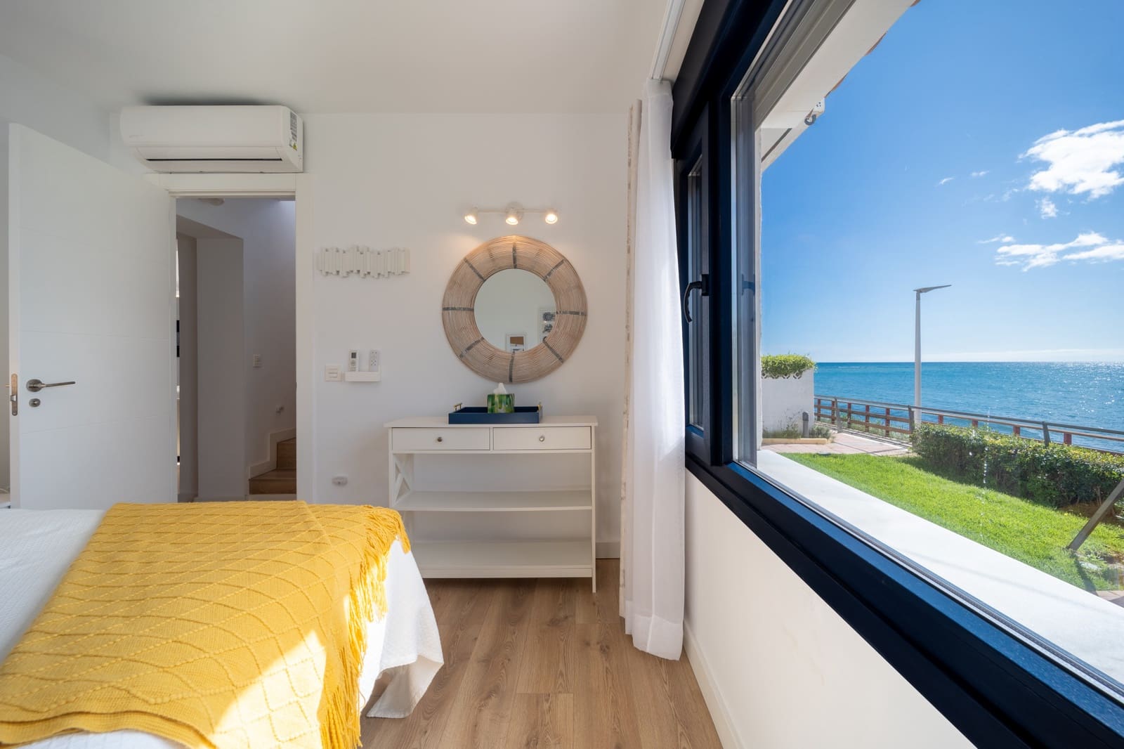 2 soverom Hus til salgs i Estepona med svømmebasseng garasje - € 1 500 000 (Ref: 9677063)