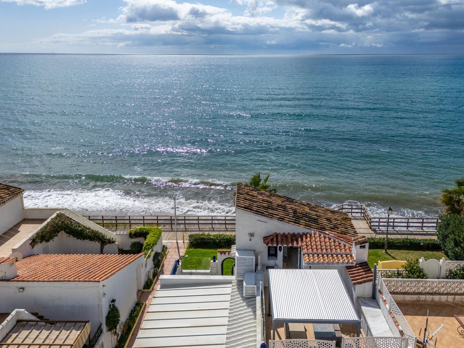 2 soverom Hus til salgs i Estepona med svømmebasseng garasje - € 1 500 000 (Ref: 9677063)
