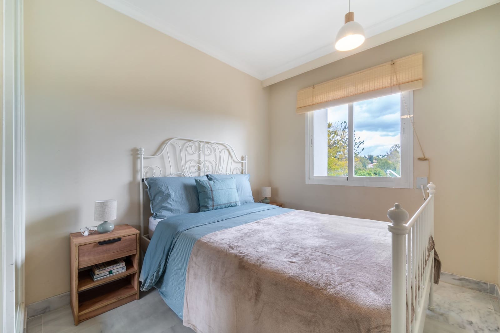 3 bedroom Apartment for rent in Marbella with pool garage - € 2,500 (Ref: 9679279)