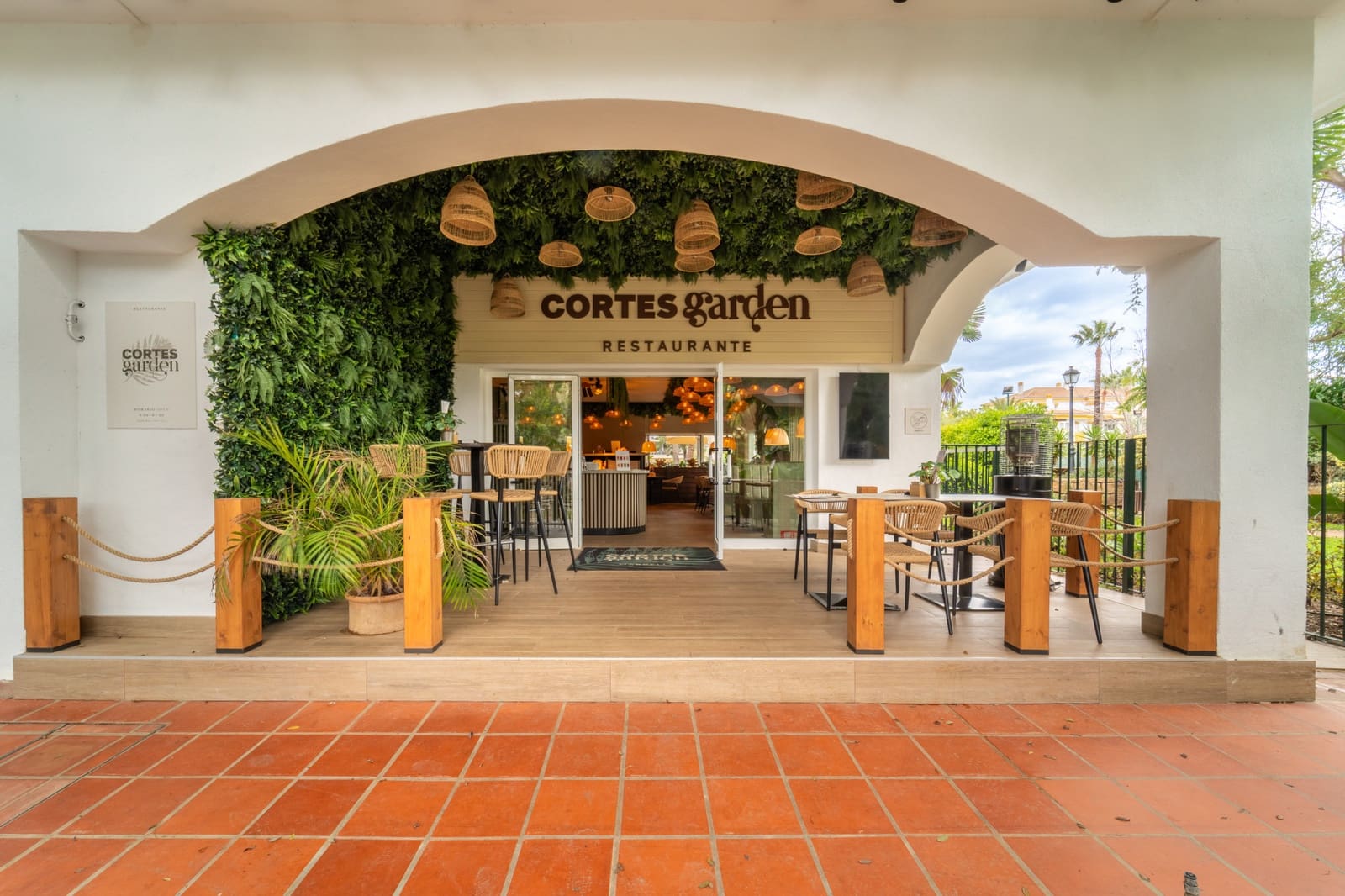 3 bedroom Apartment for rent in Marbella with pool garage - € 2,500 (Ref: 9679279)