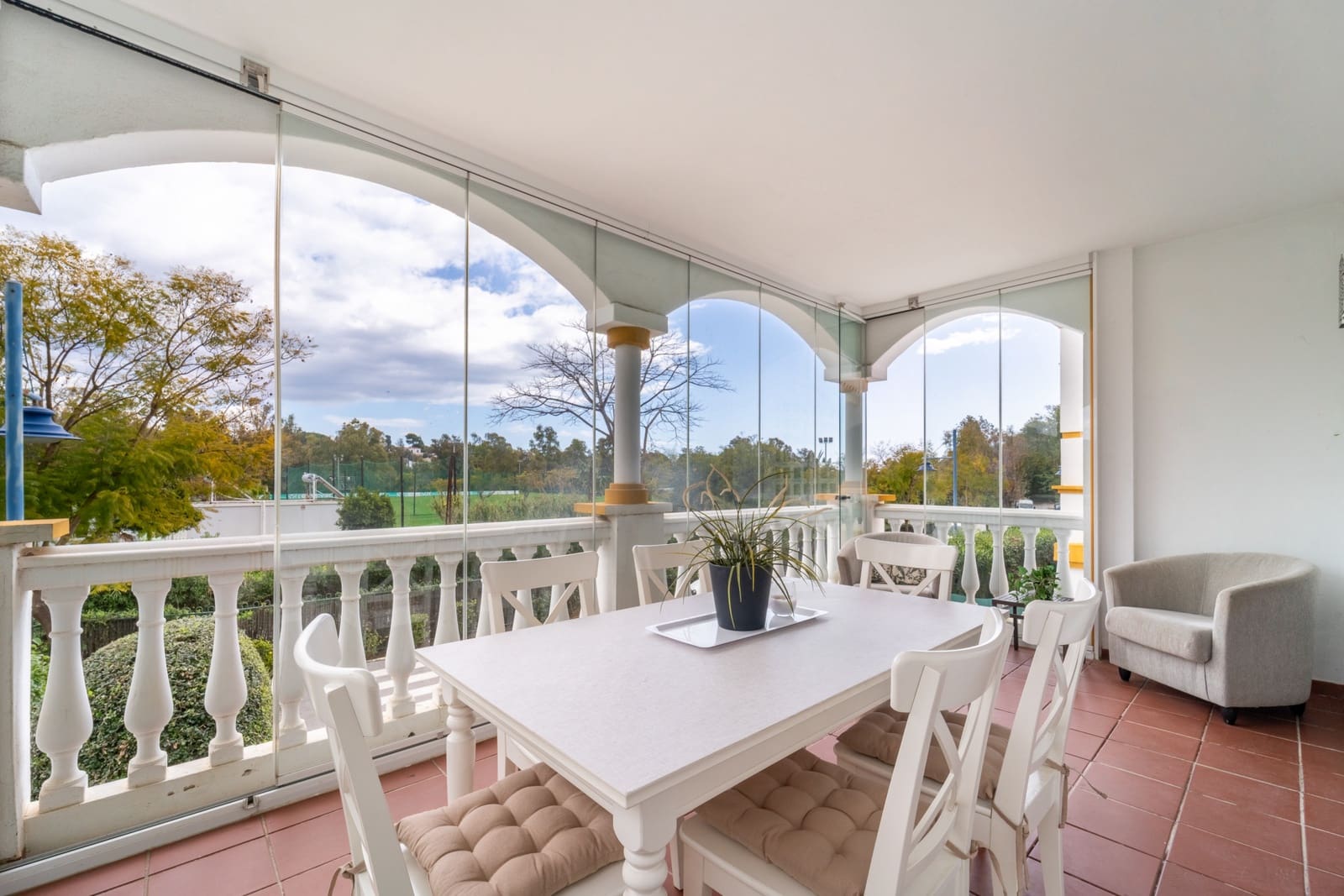 3 bedroom Apartment for rent in Marbella with pool garage - € 2,500 (Ref: 9679279)