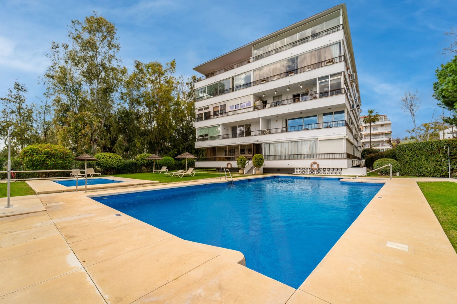 1 bedroom Apartment for rent in Golden Mile with pool garage - € 2,200 (Ref: 9679280)