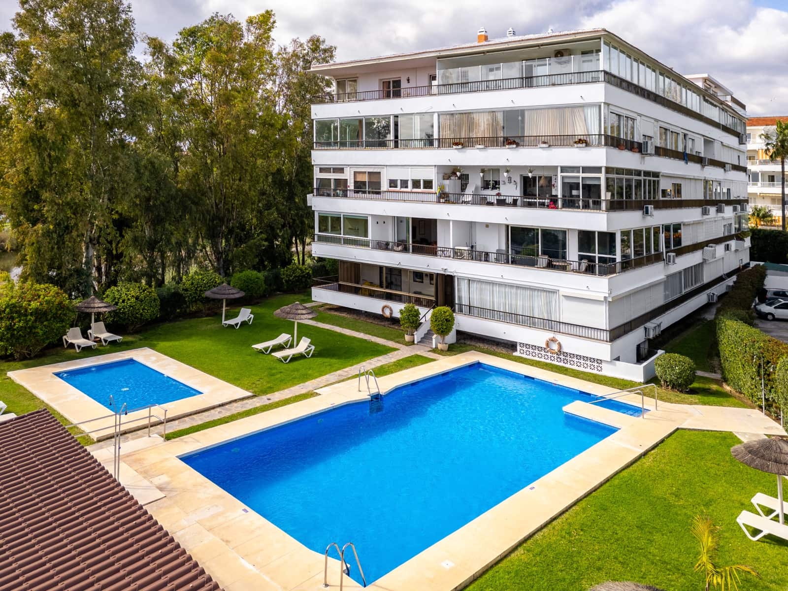 1 soveværelse Lejlighed til leje i Golden Mile med swimmingpool garage - € 2.200 (Ref: 9679280)