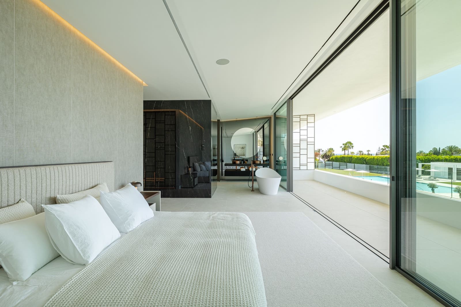 Chalet de 4 habitaciones en Marbella en venta con piscina garaje - 6.300.000 € (Ref: 9679671)