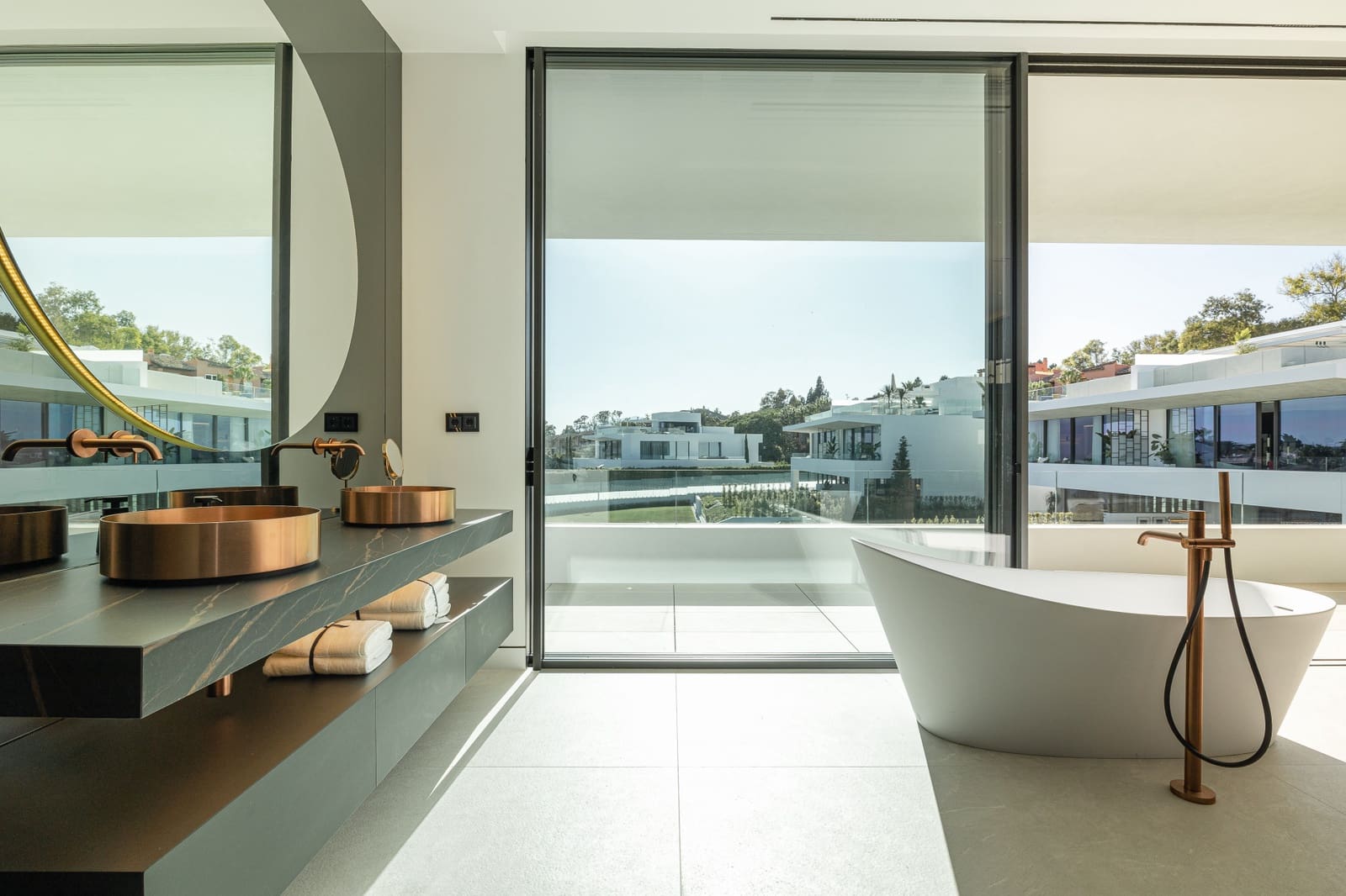 4 soverom Villa til salgs i Marbella med svømmebasseng garasje - € 6 300 000 (Ref: 9679671)