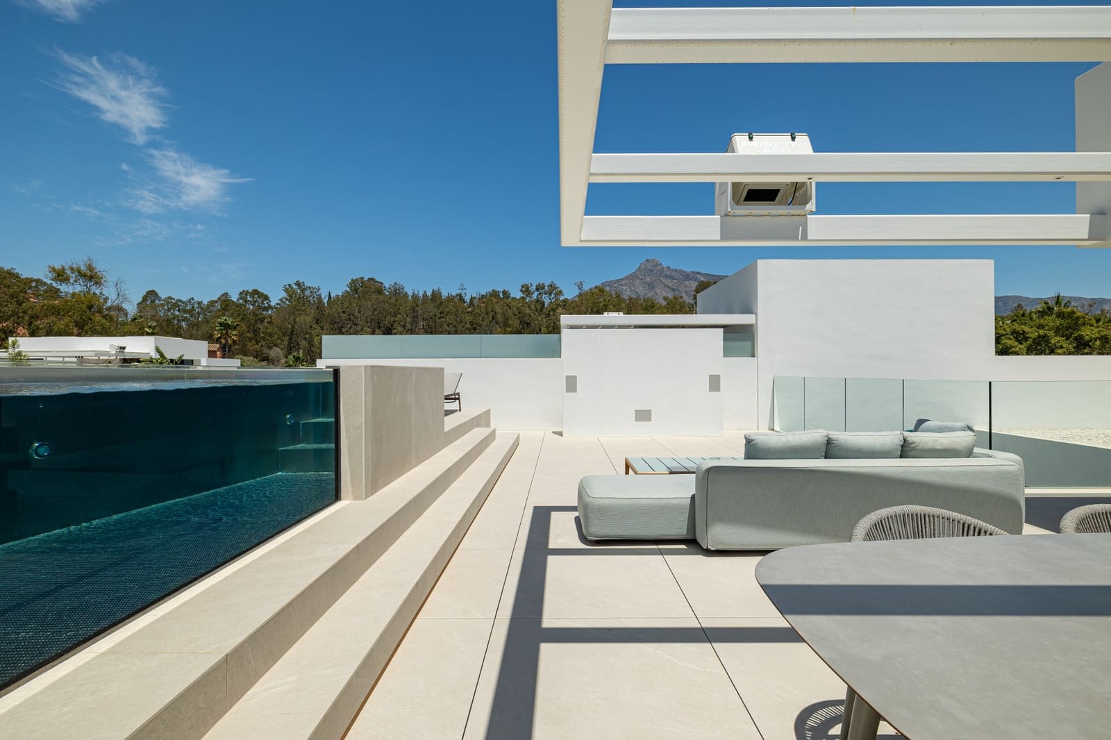 4 soverom Villa til salgs i Marbella med svømmebasseng garasje - € 6 300 000 (Ref: 9679671)