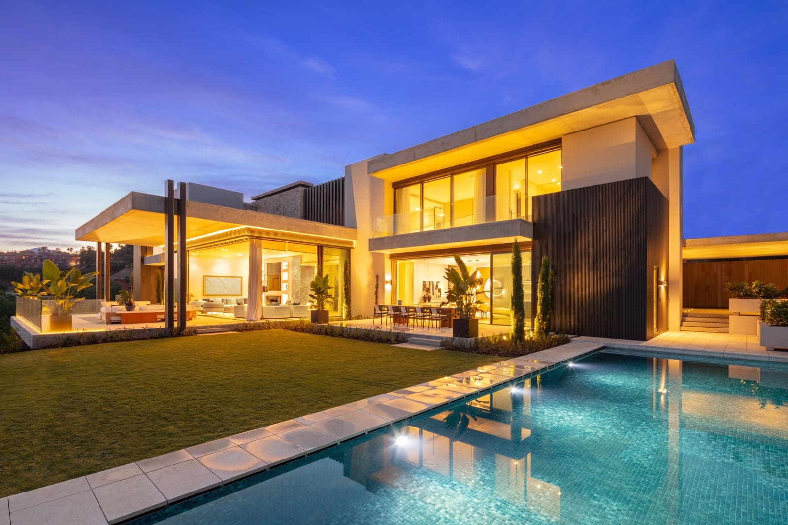 7 soverom Villa til salgs i Benahavis med svømmebasseng garasje - € 9 950 000 (Ref: 9686253)