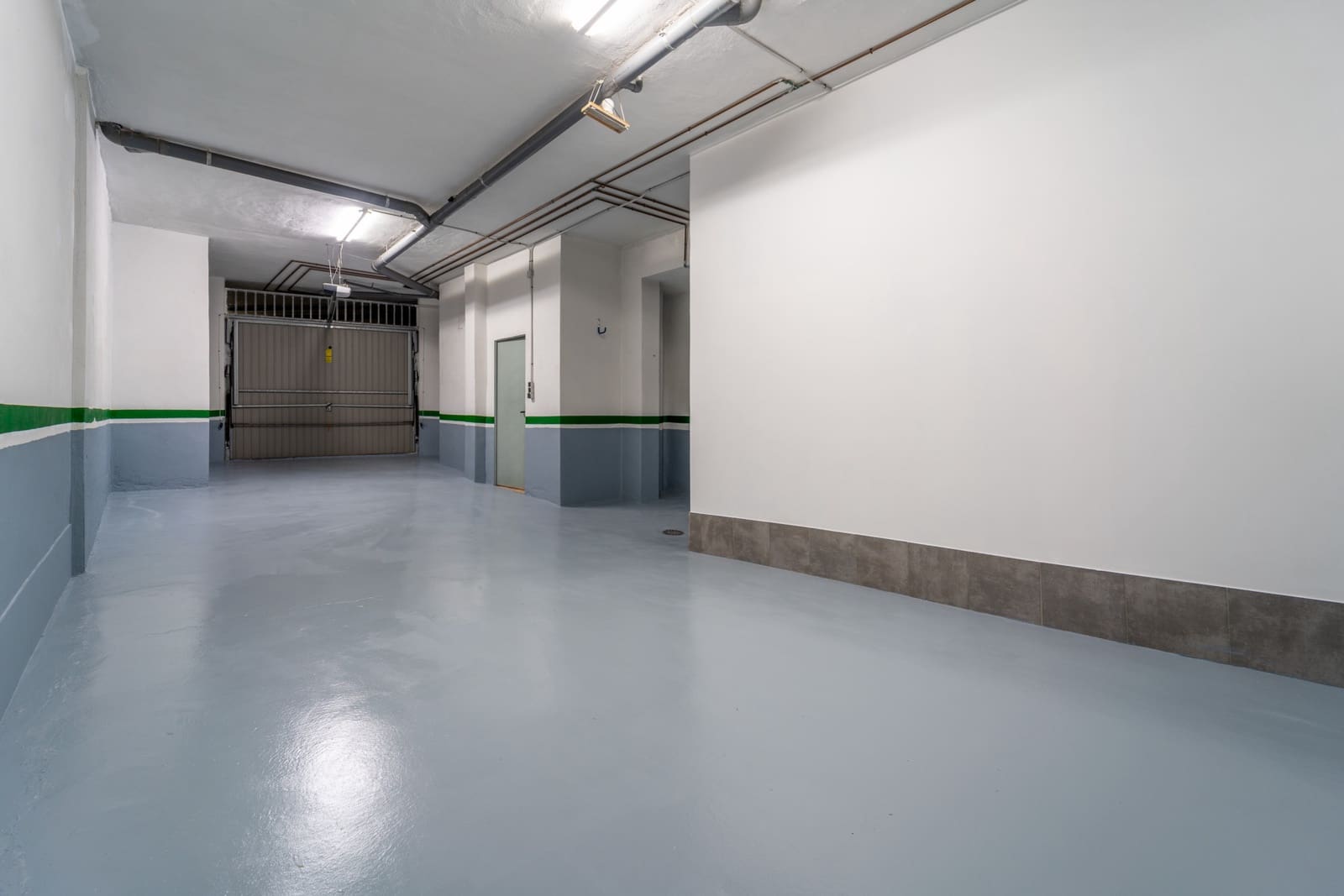 4 bedroom Townhouse for rent in Marbella with pool garage - € 3,300 (Ref: 9688564)