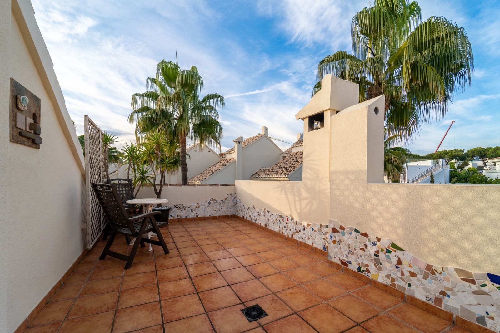 4 bedroom Townhouse for rent in Marbella with pool garage - € 3,300 (Ref: 9688564)