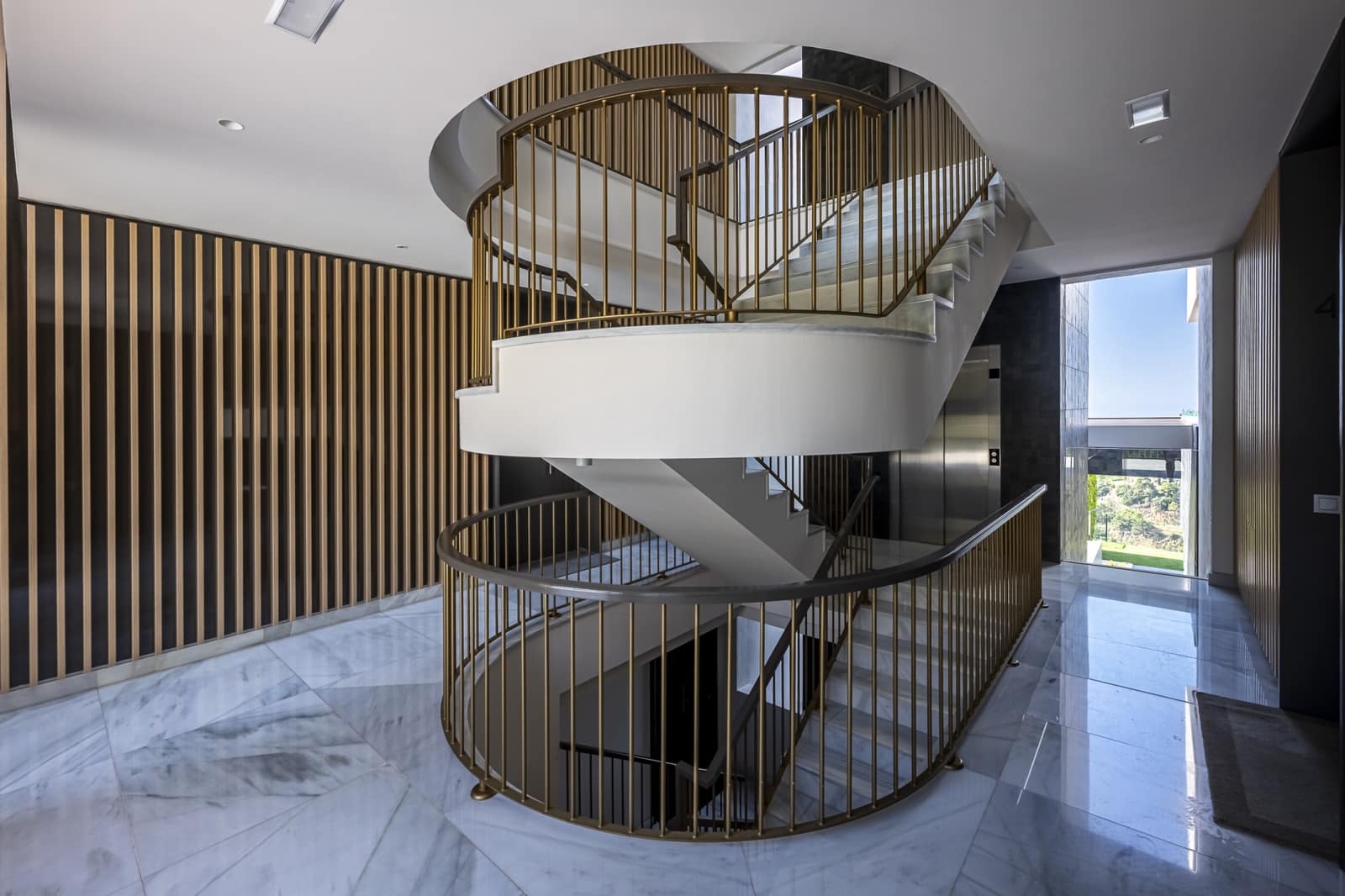 3 slaapkamer Appartement te koop in Benahavis met zwembad garage - € 1.950.000 (Ref: 9690382)