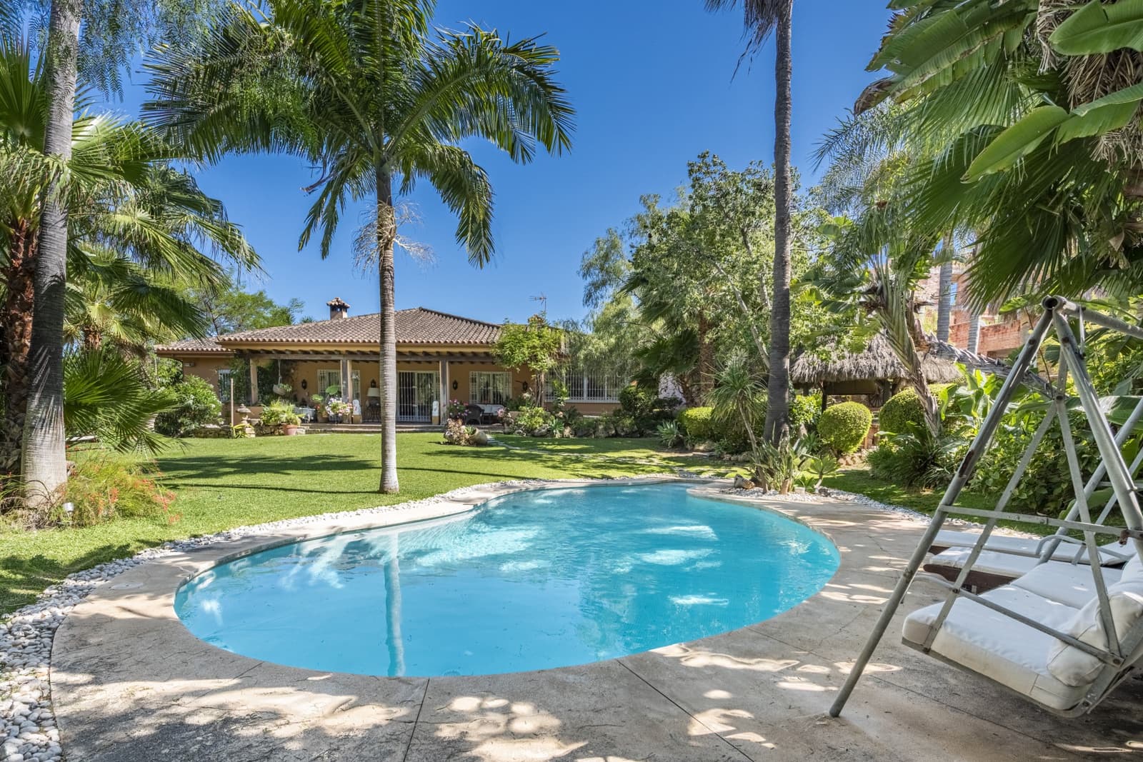 4 soveværelse Villa til salg i Marbella med swimmingpool garage - € 2.900.000 (Ref: 9695161)