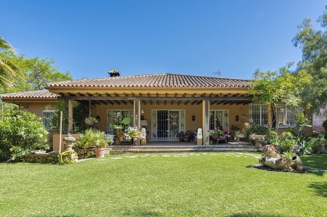 4 quarto Moradia para venda em Marbella com piscina garagem - 2 900 000 € (Ref: 9695161)